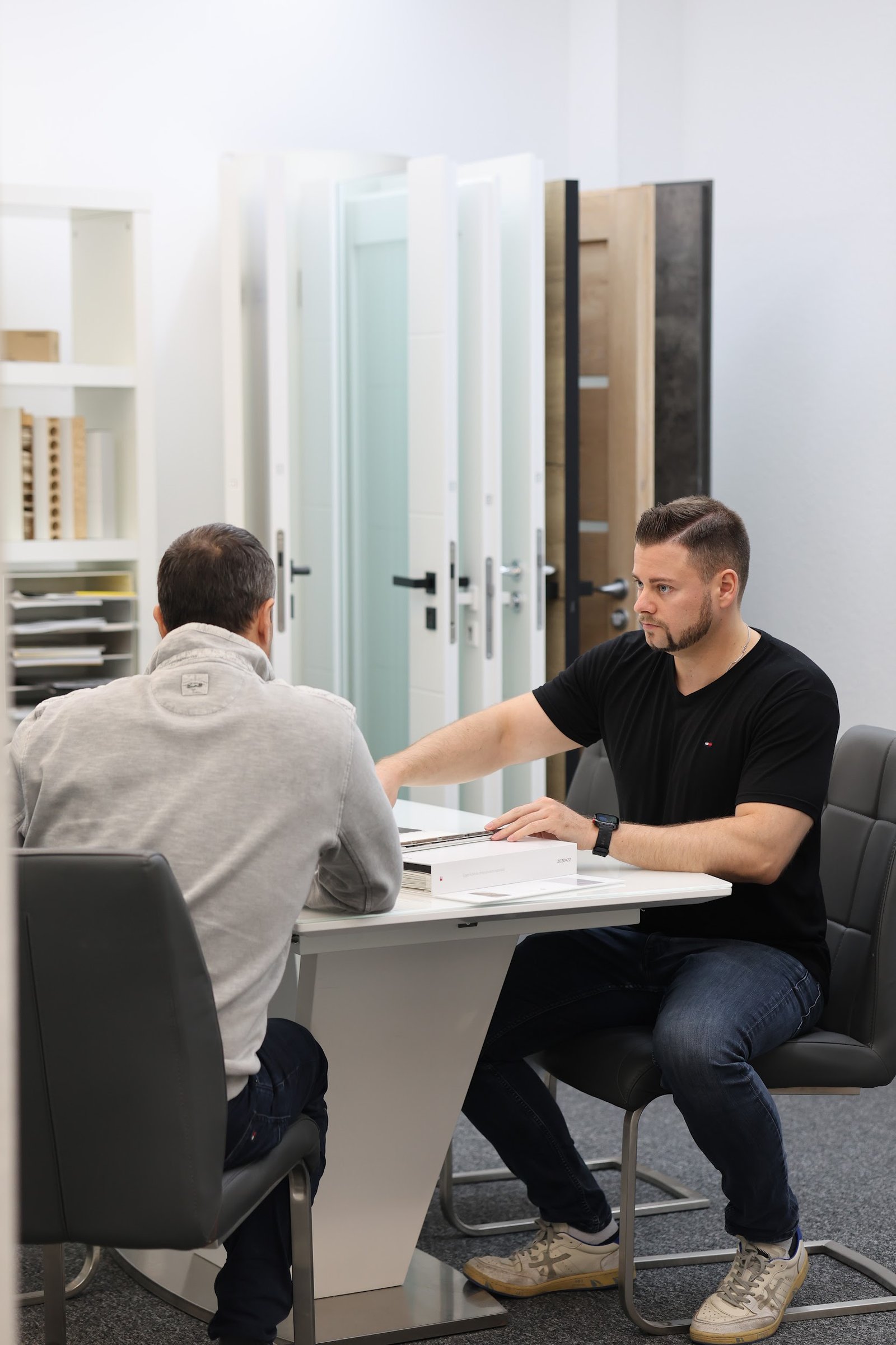 Fenster Türen Garagentore in Hemmingen