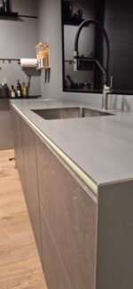 Moderne Ballerina Einbauküche K22 Fronten Detail