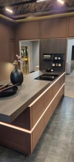 Detailansicht Baufront Küche Girona Acai Arbeitsplatte