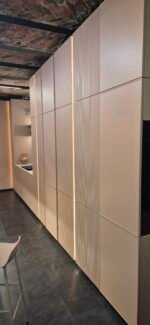 Einbauküche Baufront Lyon moderne Ausstellung Laatzen