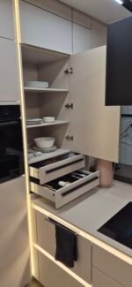 Detailansicht Burger Küche Jette Sandbeige Arbeitsplatte