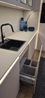 Moderne Burger Küche Jette Sandbeige in Hannover