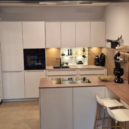 Moderne Burger Einbauküche Jette Sandbeige Fronten Detail