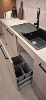 Moderne Burger Küche Susann Greige in Hannover